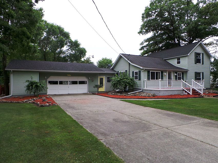 521 Jackson St, Chesaning, MI 48616 Zillow