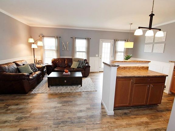 4th image of 138 River Rock Way