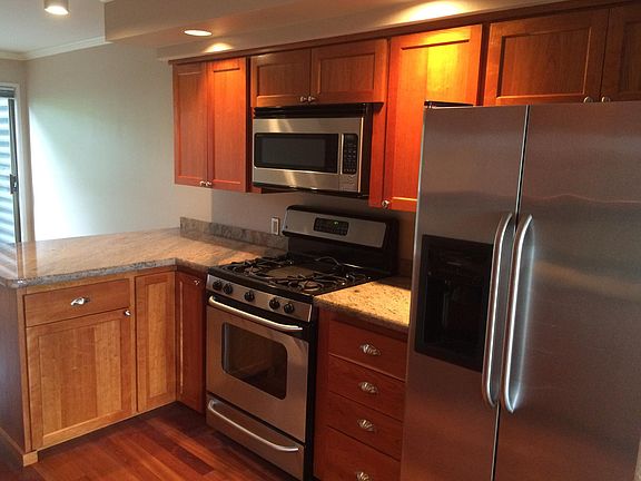4th image of 611 State St #1
