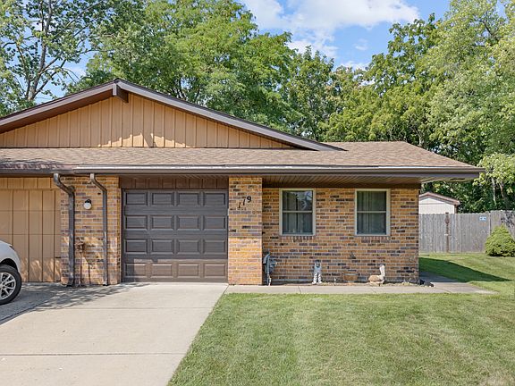 2nd image of 119 Beverly Ct #119
