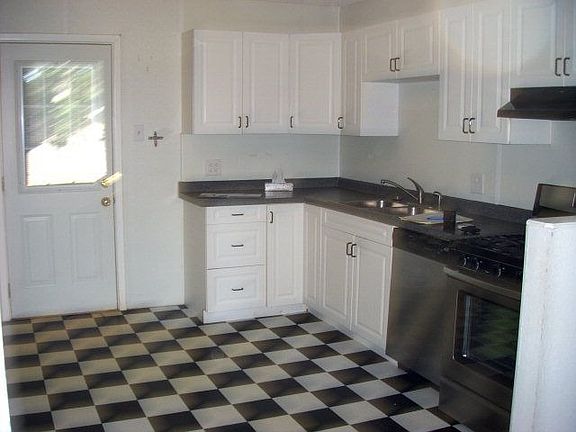 3rd image of 3506 Gaston Dr