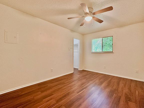 5th image of 1322 Southport Dr APT D