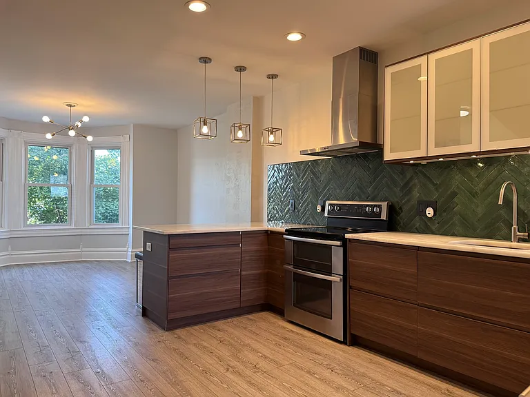 512 Penn Ave #2 — Photo 3