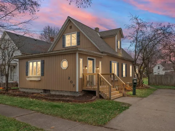207 Cable St, La Porte, IN 46350