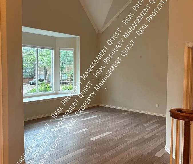 3731 Edgewood Ct — Photo 4