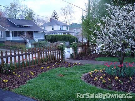 Street view from front yard