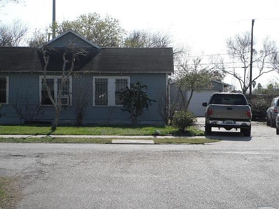5th image of 4950 Gabriel Dr