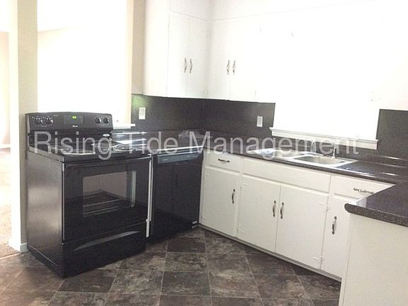 3rd image of 1154 Carnation Dr