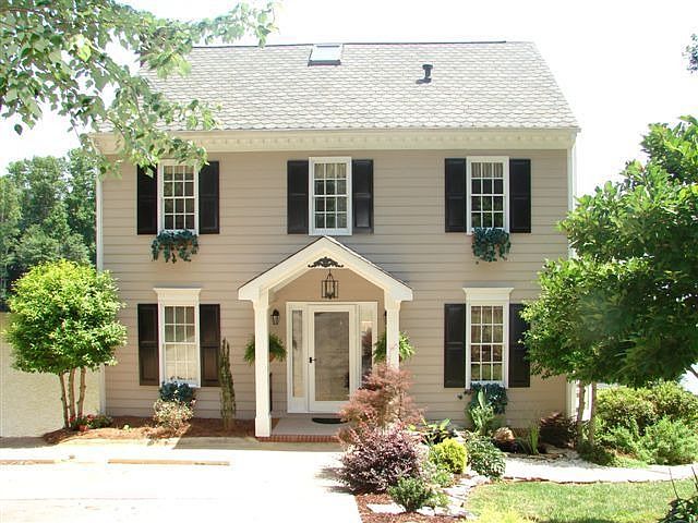 Front of 216 Lighthouse