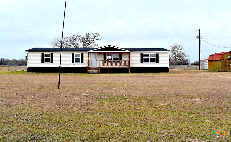 1st image of 422 W Oaks
