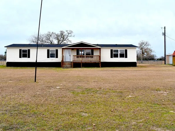 422 W Oaks, Victoria, TX 77905