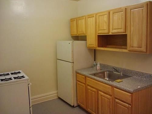 2nd image of 1355 W 7th St #3