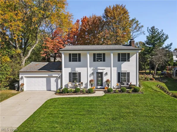 1245 Tulip Ct, Brunswick, OH 44212