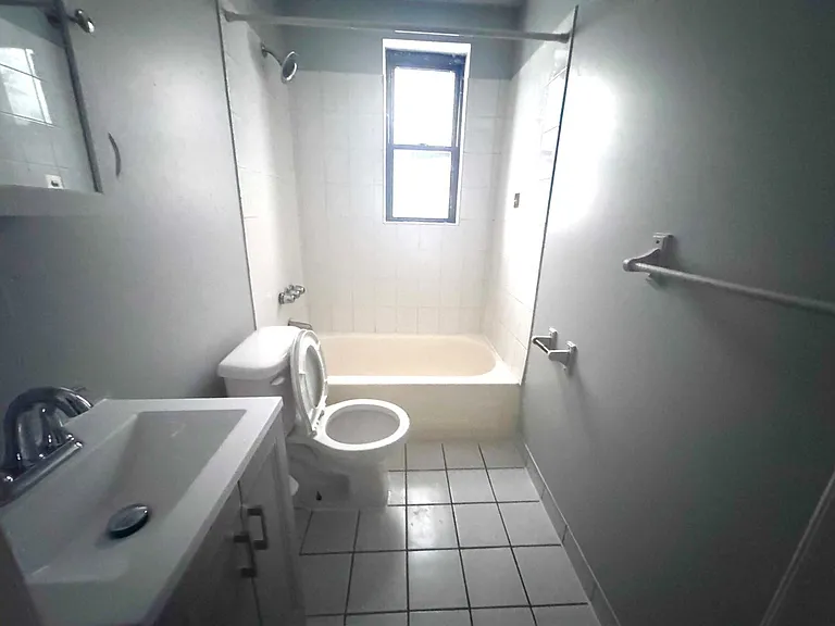 64 Tuers Ave #2C — Photo 11