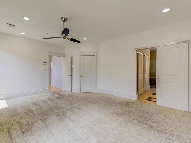 113 Tuam St — Photo 21