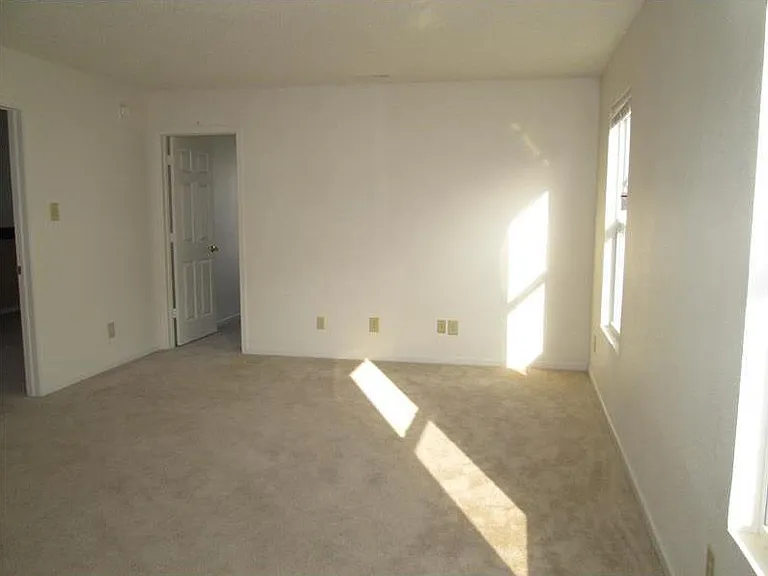 12144 Maize Dr — Photo 6