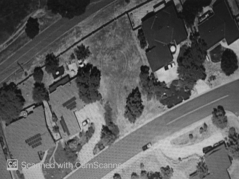 1st image of 352 Live Oak Dr