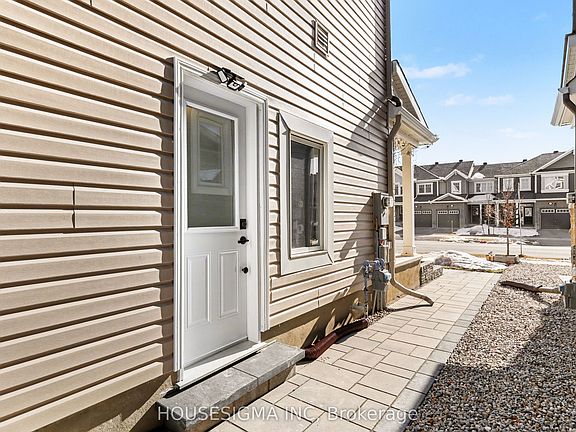 2nd image of 333 Rouncey Rd