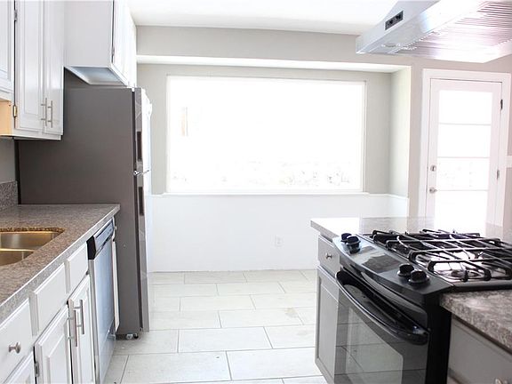 3rd image of 3312 Shedfield Pl