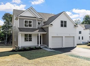 17 Lantern Ln, Shrewsbury, MA 01545