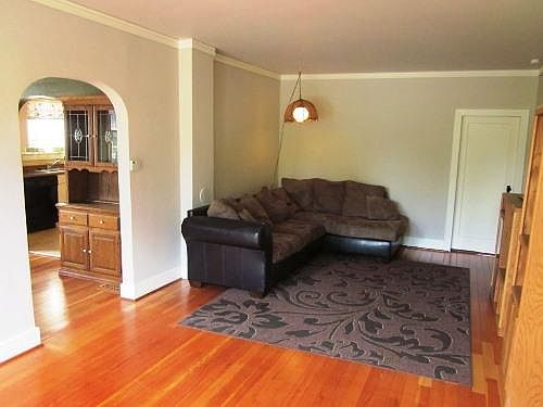 4th image of 1115 Olympic Ave