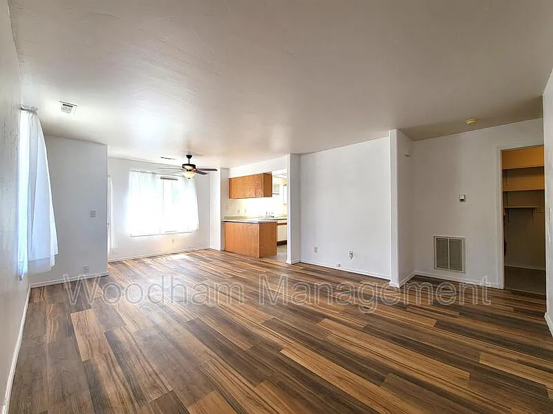 3 bed, 2.0 bath, 1300 sqft, $2,200 — Photo 1