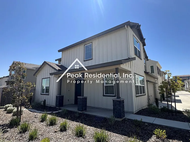3236 Sunny Gate Ln — Photo 2