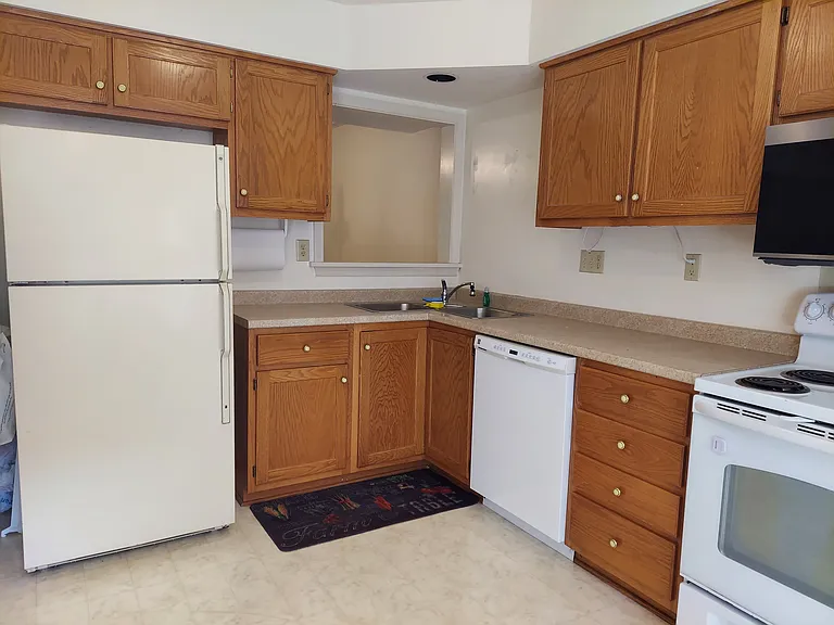 1456 Ashland Dr — Photo 1