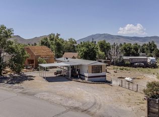 17530 Thrush Ln, Reno, NV 89508