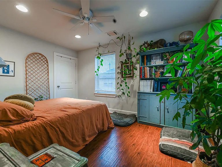 1308 Ruthven St #B — Photo 11
