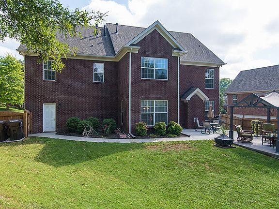 2nd image of 1013 Andover View Ln