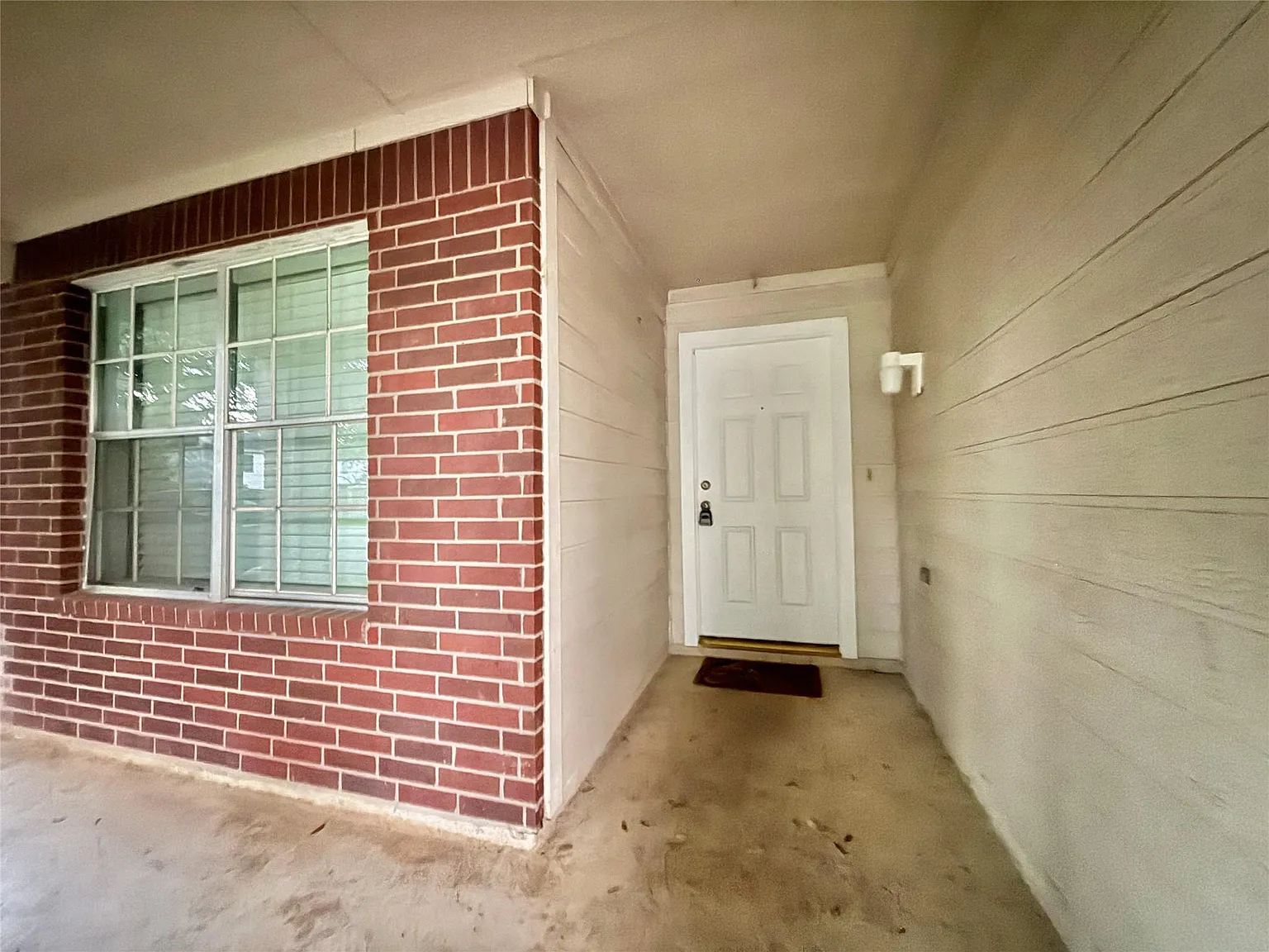 3 bed, 2.5 bath, 1900 sqft, $1,800 — Photo 2