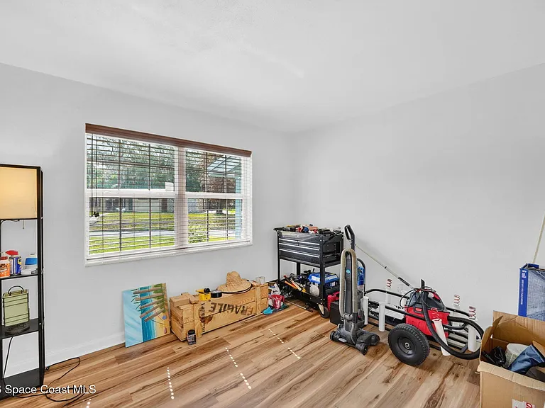 1514 Elm Ter — Photo 17