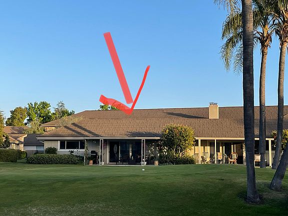 End unit of 3 cottages