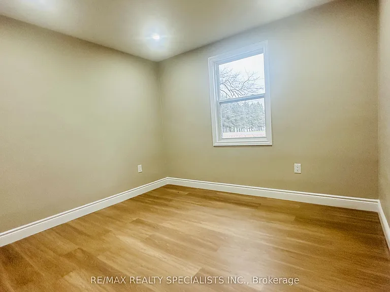 1722 Concession 2 Rd W — Photo 12