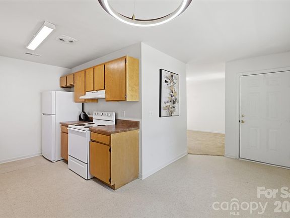 5th image of 3608 Corbett St
