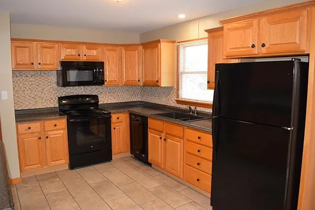 3103 Westover Dr — Photo 3
