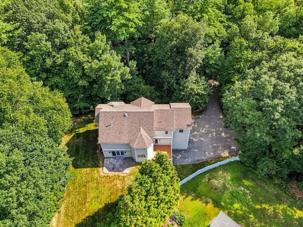 18 Parsonage Hill Rd, Haverhill, MA 01832