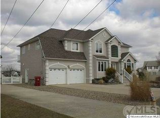 161 Amherst Dr, Bayville, NJ 08721
