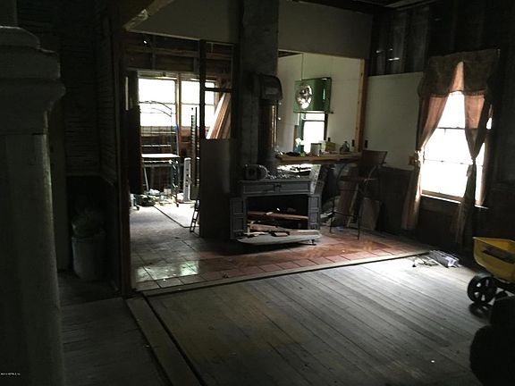 5th image of 1201 Short St