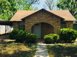 234 Prairie St, Uvalde, TX 78801