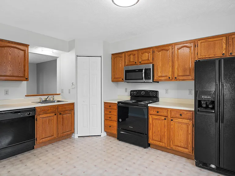 602 Cassandra Dr — Photo 19
