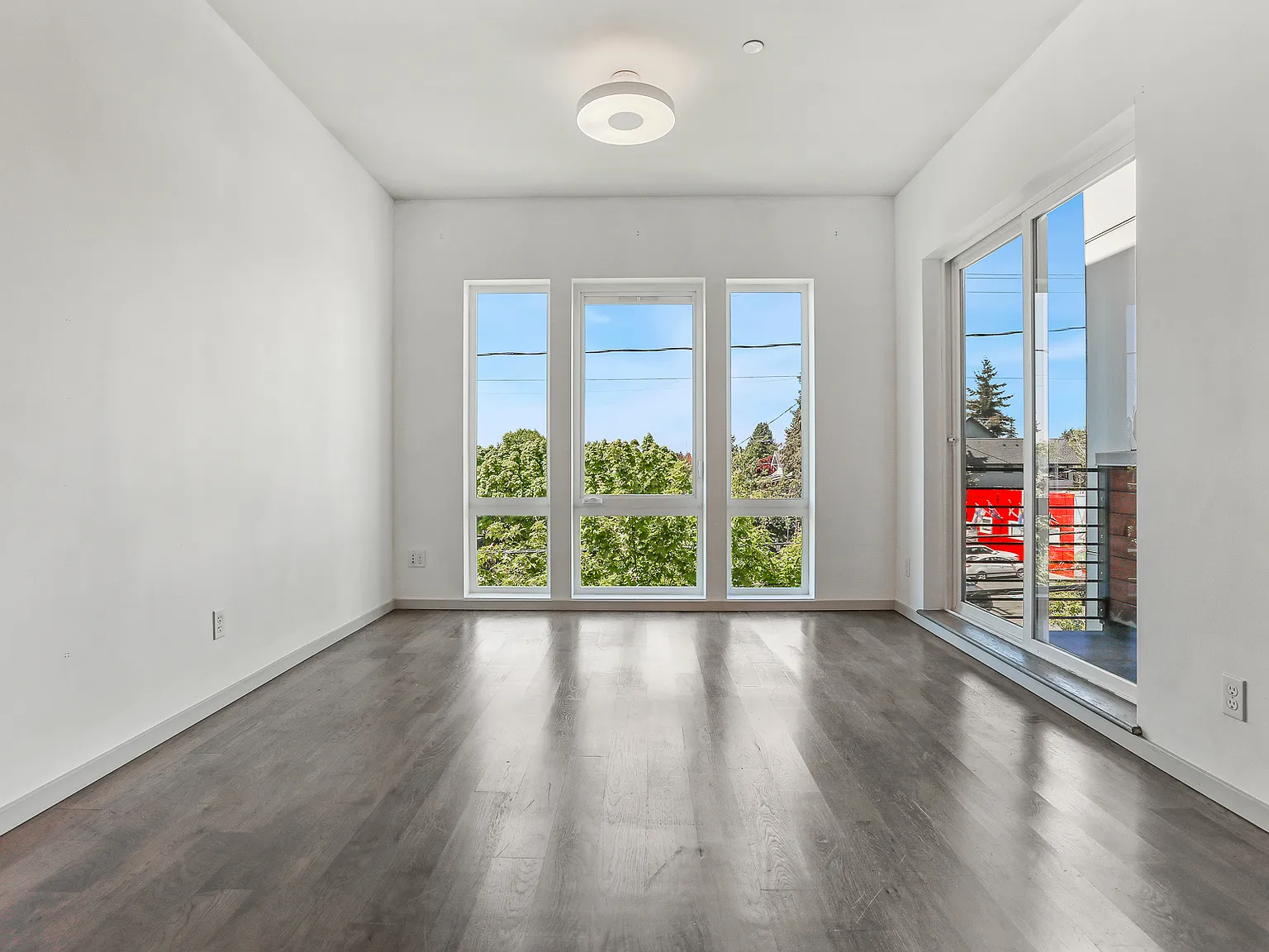 4 bed, 1510 sqft, $3,850 — Photo 1