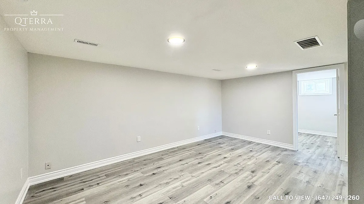 Building Photo - 746 Phillip Murray Ave #2