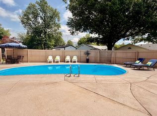 545 Meadowbrook Ln, Centralia, IL 62801