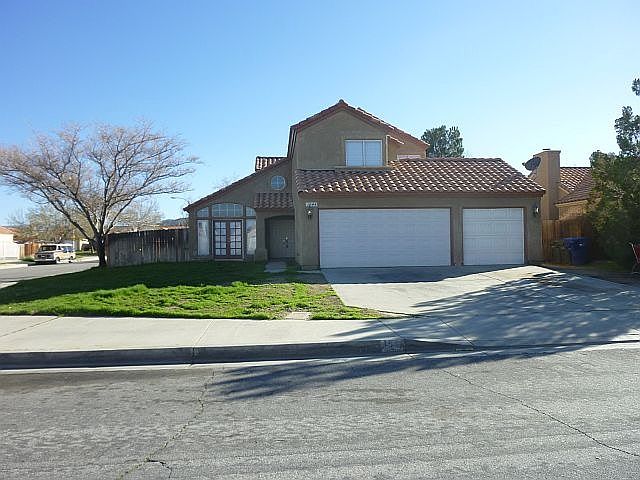 1st image of 1544 Berkshire Dr