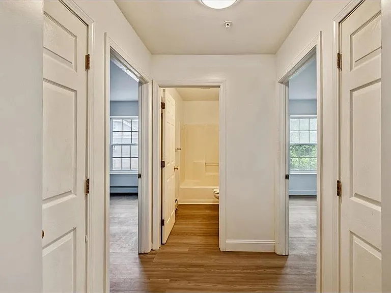 301 Hildred Dr #301 — Photo 10
