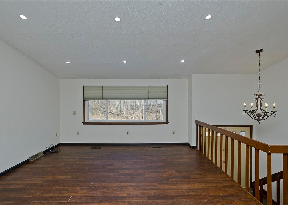 85 Cooper St, Agawam, MA 01001 Zillow