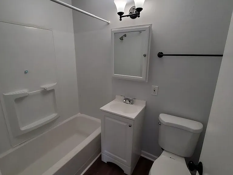 2501-2505 S 44th St. - 8 Unit — Photo 5