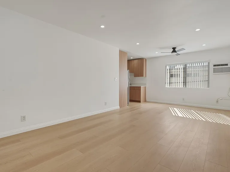 3869 Tilden Ave — Photo 19